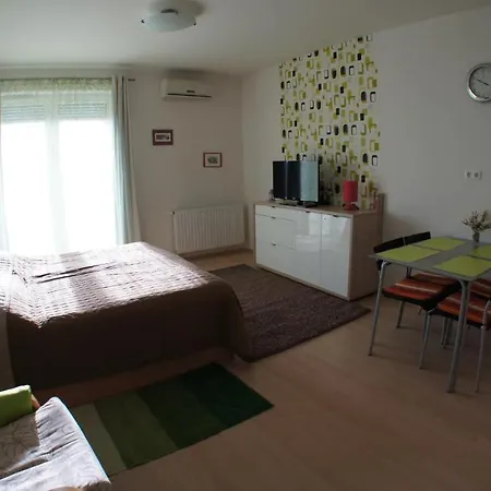 Club 218 Premium Wellness Apartman Siofok Exterior photo